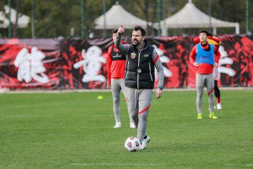 Kaiyun 平台-教学赛战罢不到24小时火速开练 莱科初定海港框架